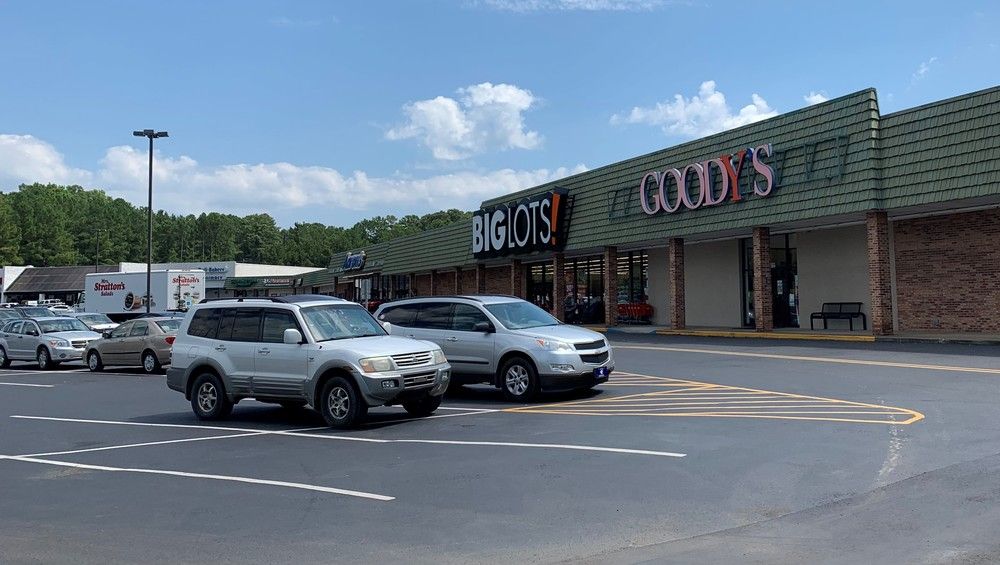 Fort Williams Square - Sylacauga, AL: 1301-1395 W Fort William St, Sylacauga, AL 35150